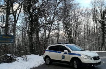 Οδικό δίκτυο με χιόνι – προειδοποίηση για χρήση αλυσίδων στην Ημαθία και τη Χαλκιδική